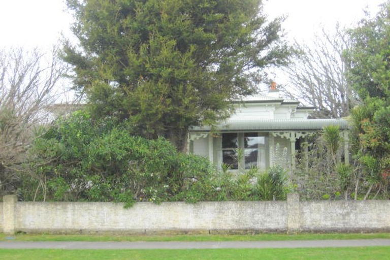 Photo of property in 42 Salisbury Street, Levin, 5510