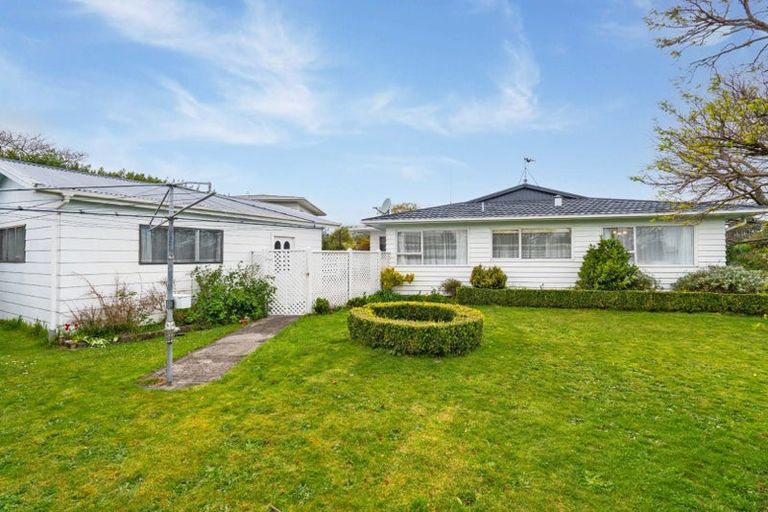 Photo of property in 4 Fairbrother Street, Carterton, 5713