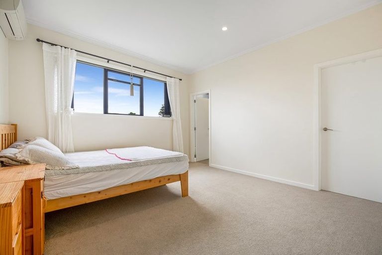 Photo of property in 4 Frances Bryers Road, Hobsonville, Auckland, 0616