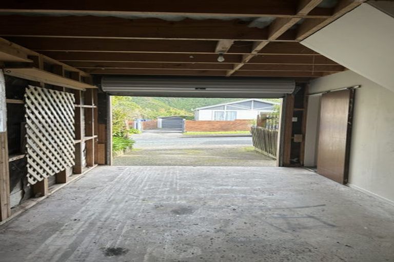 Photo of property in 265a Mitchell Street, Brooklyn, Wellington, 6021