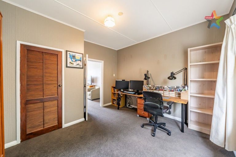 Photo of property in 8 Golf Road, Manor Park, Lower Hutt, 5019