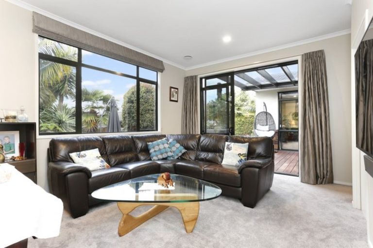 Photo of property in 2 Driftwood Drive, Red Beach, 0932