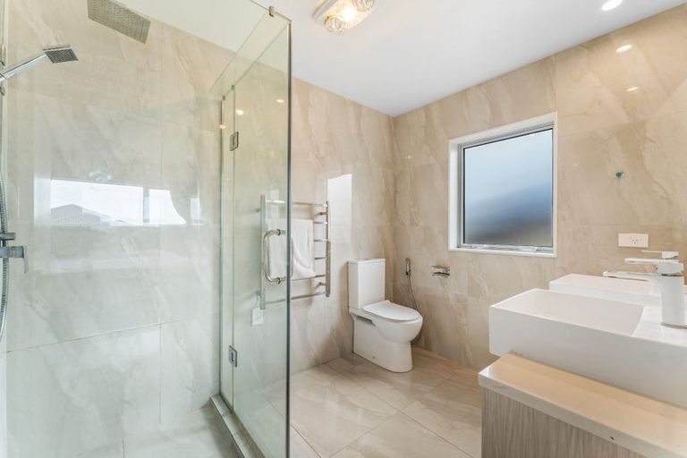 Photo of property in 42 Lime Hill Rise, Flat Bush, Auckland, 2019