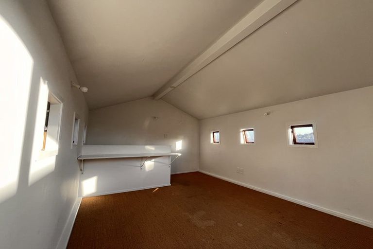 Photo of property in 11 Norwood Road, Bayswater, Auckland, 0622