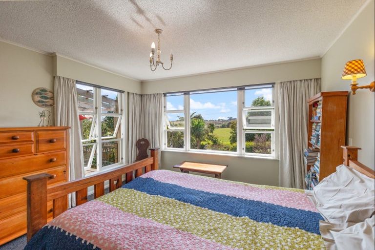 Photo of property in 79 Kawiu Road, Levin, 5510