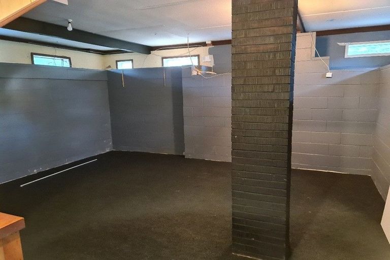 Photo of property in 1 Malters Place, Browns Bay, Auckland, 0630