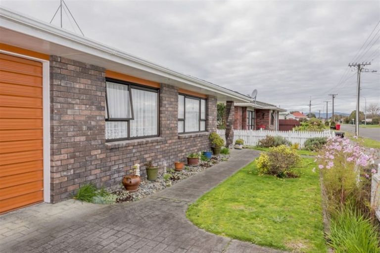 Photo of property in 15 Cook Street, Foxton, 4814