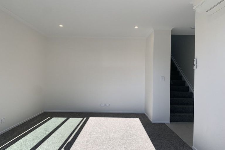 Photo of property in 18 Hema Road, Hobsonville, Auckland, 0616
