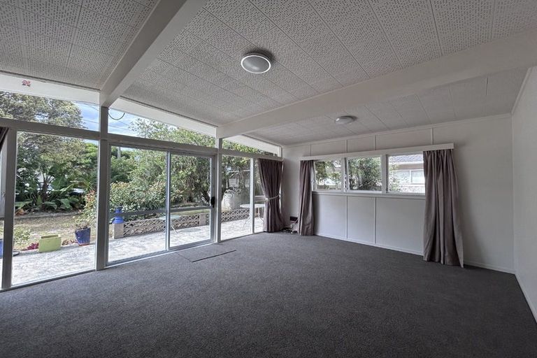 Photo of property in 10 Slako Crescent, Ruakaka, 0116