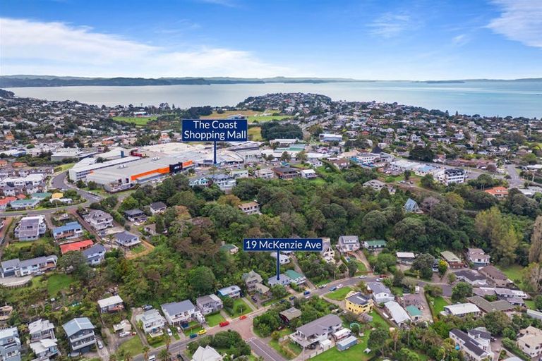 Photo of property in 19 Mckenzie Avenue, Arkles Bay, Whangaparaoa, 0932