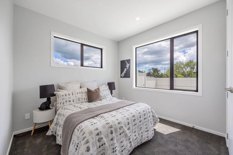 Photo of property in 14 Madden Avenue, Kumeu, 0810