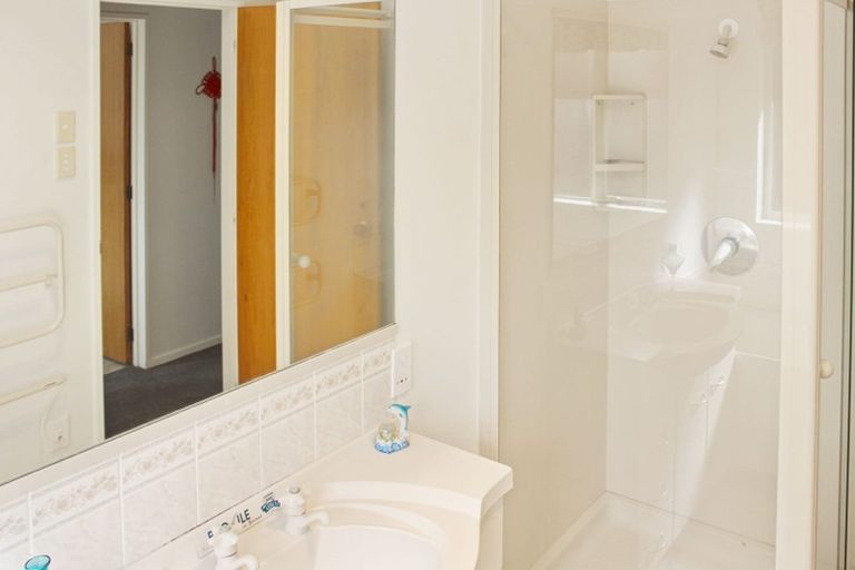 Photo of property in 39 Showgate Avenue, Sockburn, Christchurch, 8042