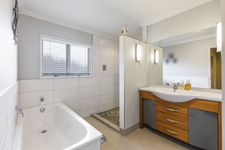 Photo of property in 7 Holyoake Terrace, Omokoroa, 3114