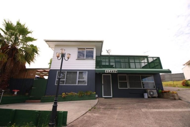 Photo of property in 20 Styca Place, Sunnyvale, Auckland, 0612