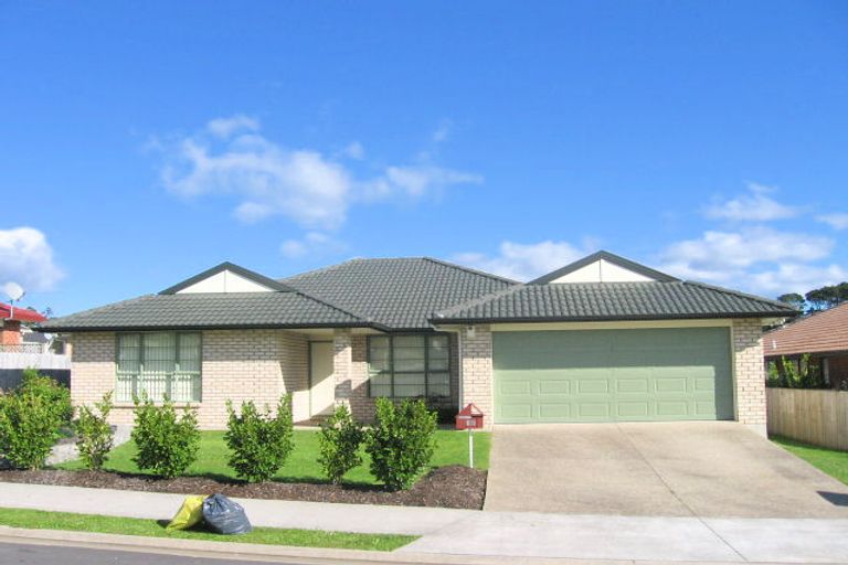 Photo of property in 12 Parkcrest Drive, Henderson, Auckland, 0612