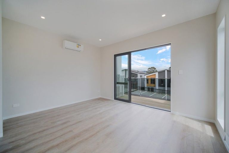 Photo of property in 95a Woodglen Road, Glen Eden, Auckland, 0602