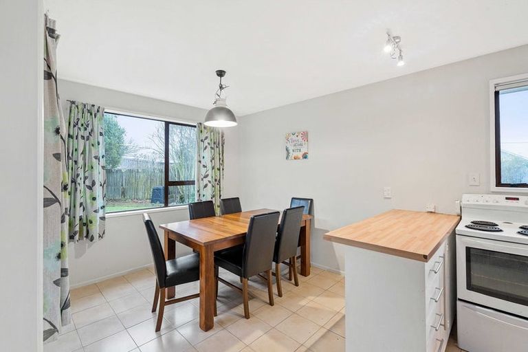 Photo of property in 16 Torlesse Crescent, Darfield, 7510