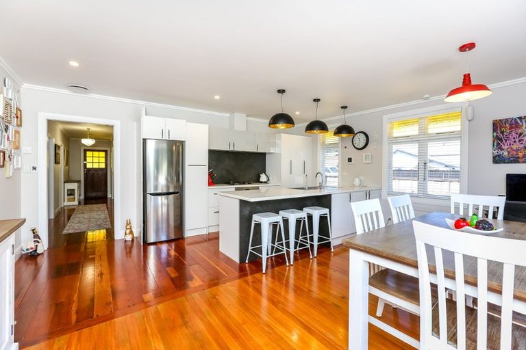 Photo of property in 18 Aubrey Street, New Plymouth, 4310