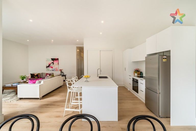 Photo of property in 11 Bay Street, Petone, Lower Hutt, 5012