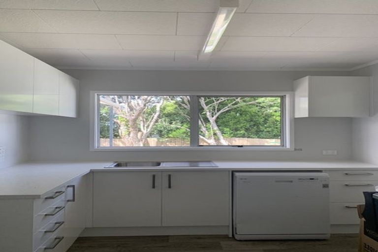 Photo of property in 50 Redlands Grove, Swanson, Auckland, 0612