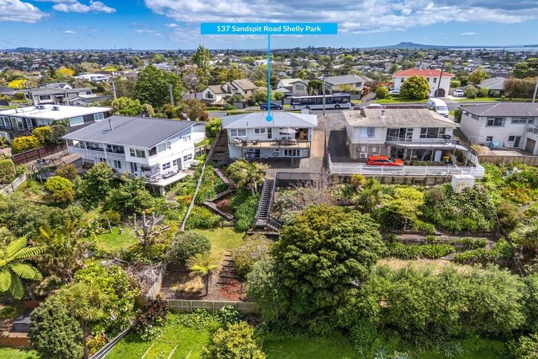 Photo of property in 137 Sandspit Road, Shelly Park, Auckland, 2014
