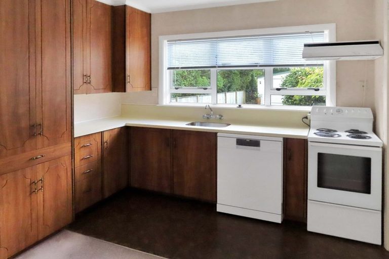 Photo of property in 44 Westminster Road, Wainuiomata, Lower Hutt, 5014