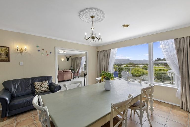 Photo of property in 8 Volkner Grove, Waterloo, Lower Hutt, 5011