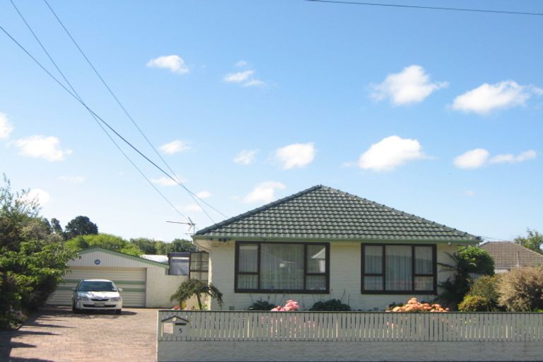 Photo of property in 5 Lucienne Place, Hillsborough, Christchurch, 8022