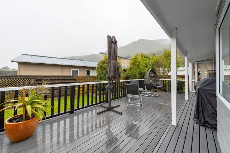 Photo of property in 11 Tulsa Grove, Totara Park, Upper Hutt, 5018