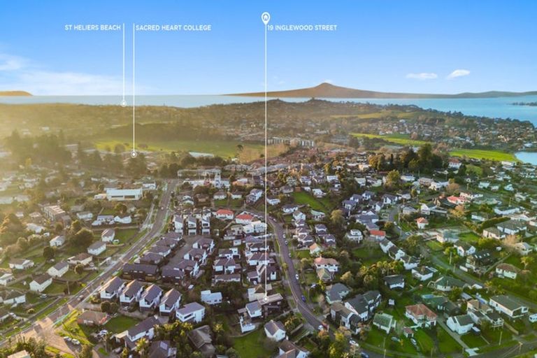 Photo of property in 19 Inglewood Street, Wai O Taiki Bay, Auckland, 1072