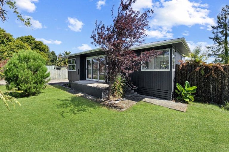 Photo of property in 9 Charles Road, Hannahs Bay, Rotorua, 3010