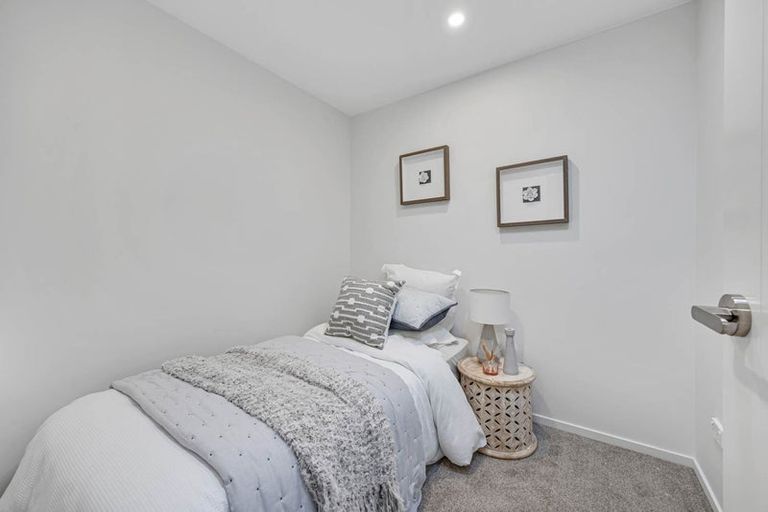 Photo of property in 252 Pakuranga Road, Pakuranga Heights, Auckland, 2010