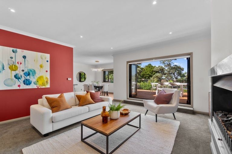 Photo of property in 4 Glenoaks Rise, Mellons Bay, Auckland, 2014