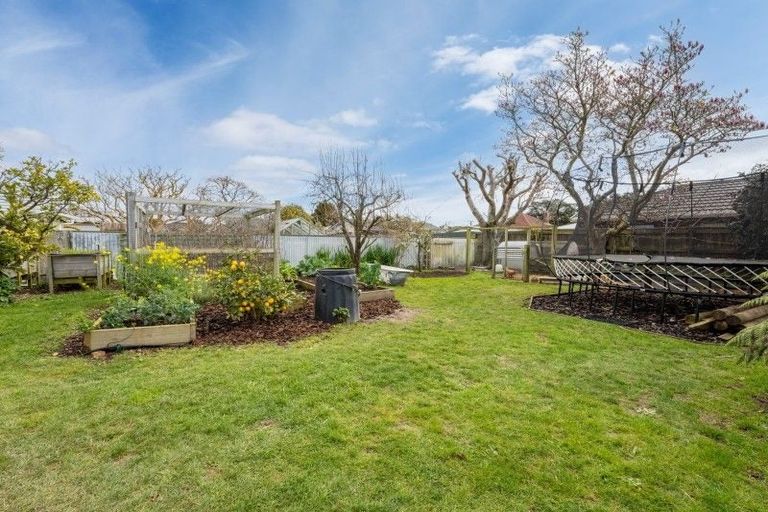 Photo of property in 13 Brook Street, Waiwhetu, Lower Hutt, 5010