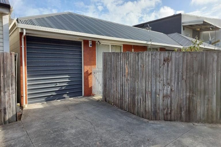 Photo of property in 1/15 Newnham Terrace, Upper Riccarton, Christchurch, 8041