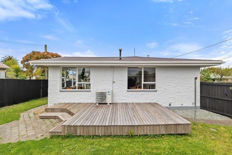Photo of property in 2/29 Wainoni Road, Wainoni, Christchurch, 8061