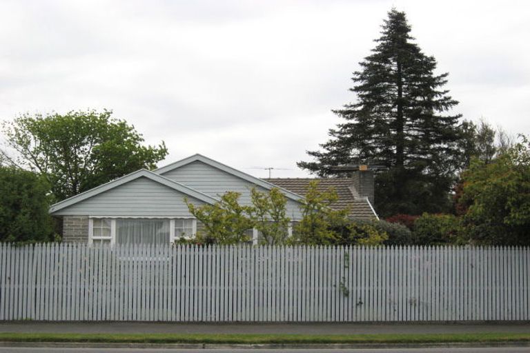 Photo of property in 77 Grahams Road, Burnside, Christchurch, 8041
