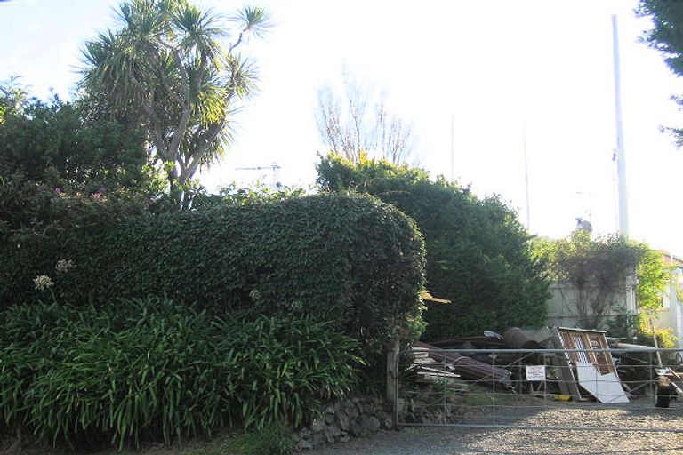 Photo of property in 17 Moana Road, Paraparaumu, 5032
