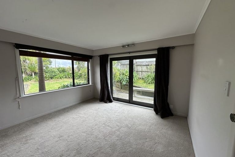 Photo of property in 557 East Coast Road, Browns Bay, Auckland, 0630