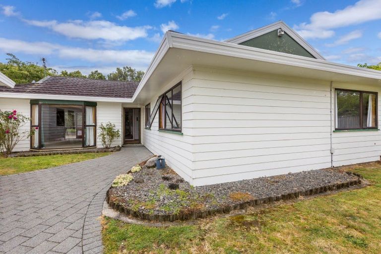 Photo of property in 4 Memphis Grove, Totara Park, Upper Hutt, 5018