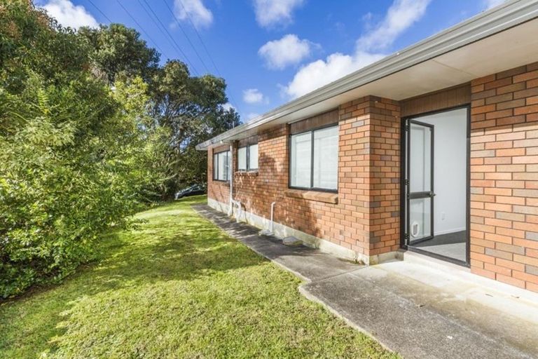 Photo of property in 60a Tiroroa Avenue, Te Atatu South, Auckland, 0610