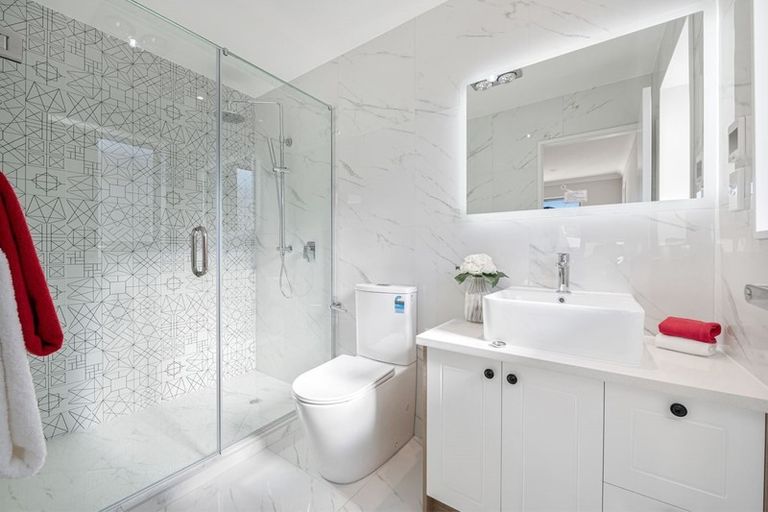 Photo of property in 60 Hikuawa Road, Flat Bush, Auckland, 2019