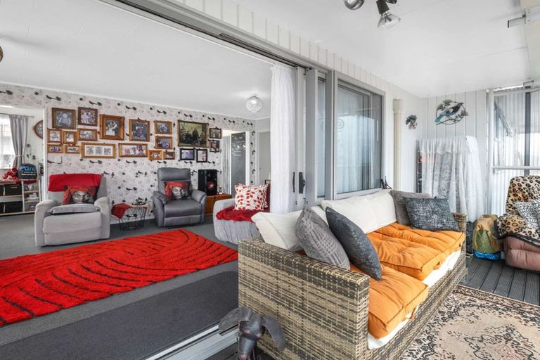 Photo of property in 31 Cross Street, Castlecliff, Whanganui, 4501