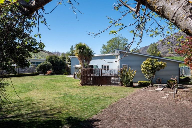 Photo of property in 8 Widgeon Place, Lake Hayes, Queenstown, 9304