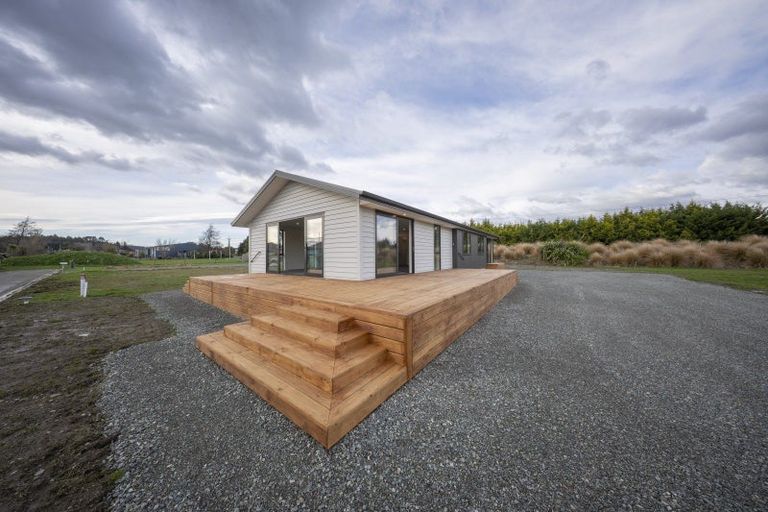 Photo of property in 21 Tukare Loop, Te Anau, 9600