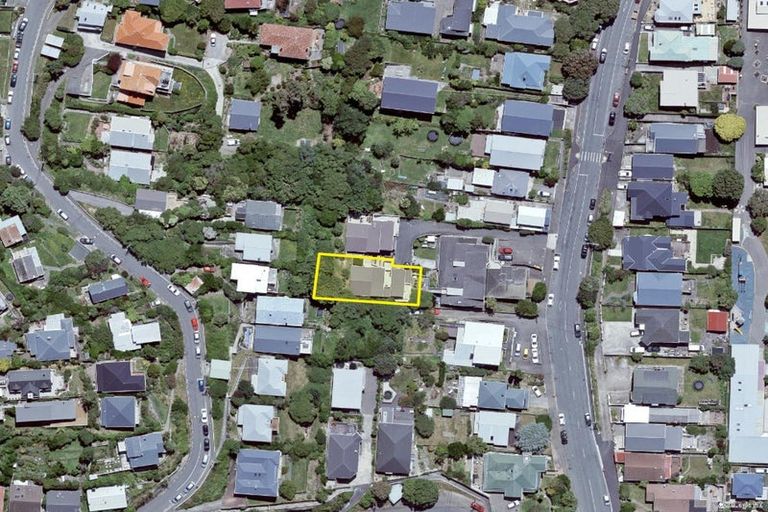 Photo of property in 78d Queens Drive, Lyall Bay, Wellington, 6022