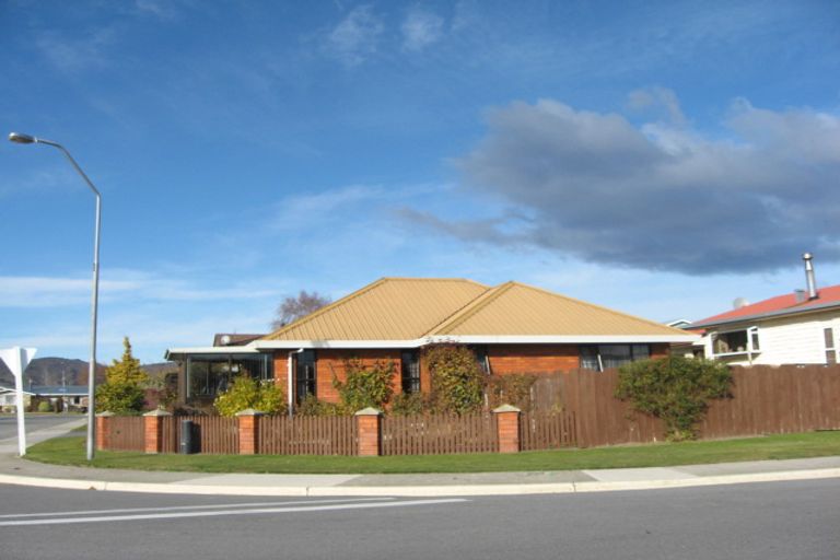 Photo of property in 3 Beresford Street, Alexandra, 9320