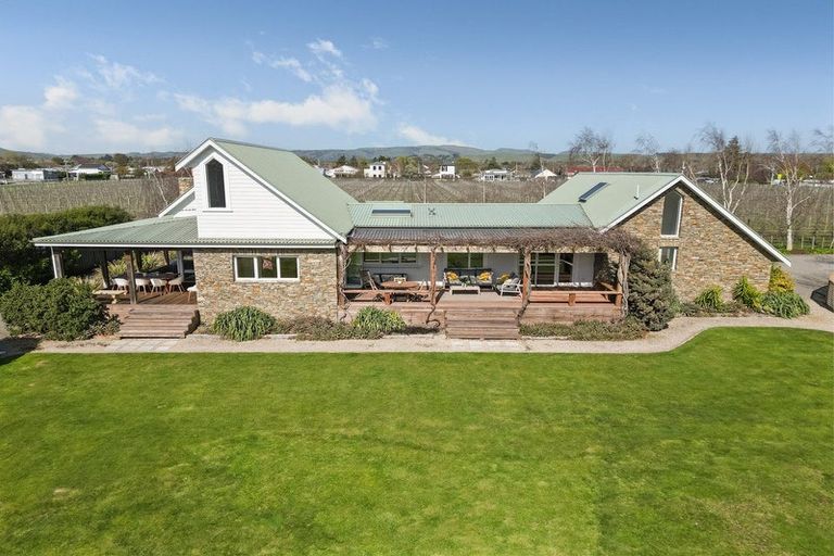 Photo of property in 3 Grey Street, Martinborough, 5711