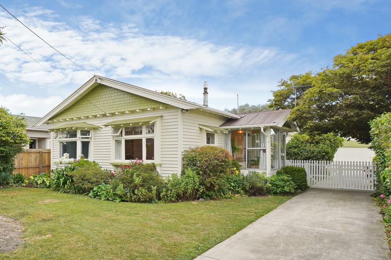 Photo of property in 21 Wychbury Street, Spreydon, Christchurch, 8024