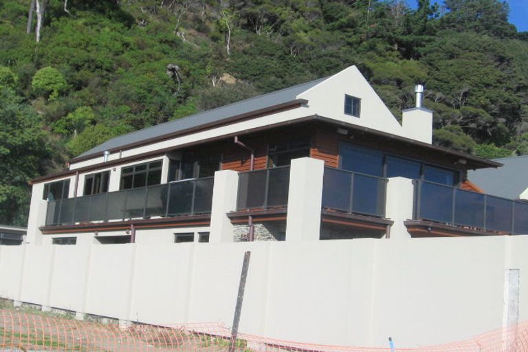 Photo of property in 617 Marine Drive, Days Bay, Lower Hutt, 5013